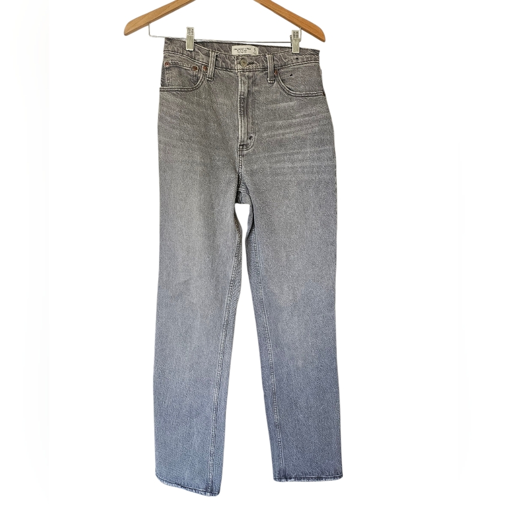 Abercrombie & Fitch Curve Love 90s Straight Ultra High Rise Jeans, Gray, 27/4 - Picture 2 of 10